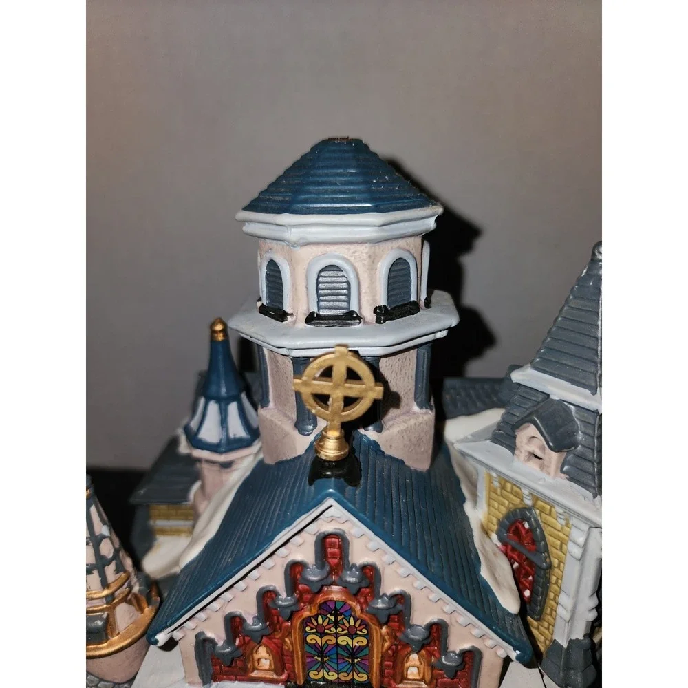 2003 Lemax Needham Community‎ Church Light House